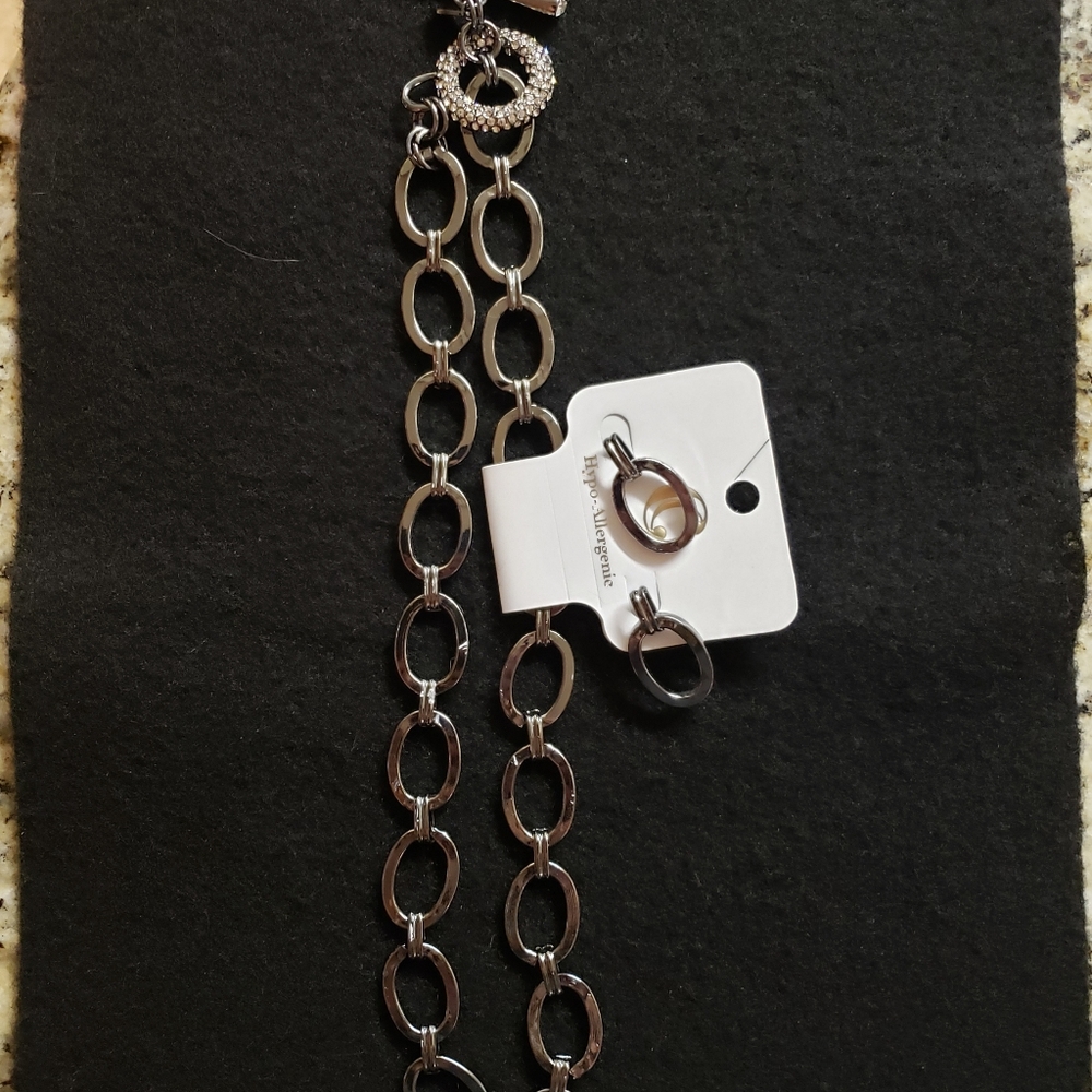 Charming Charlie Oval Link Necklace/Earrin…